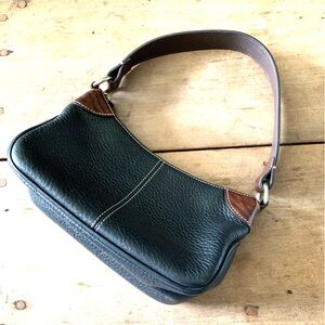 Dooney and Bourke vintage shoulder handbag, leather